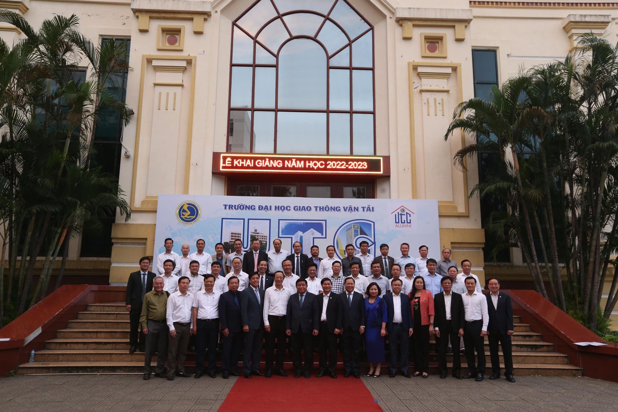 thầy c&ocirc; gi&aacute;o ĐH GTVT