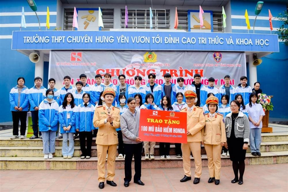 Hoạt động về ATGT của trường Chuy&ecirc;n Hưng Y&ecirc;n