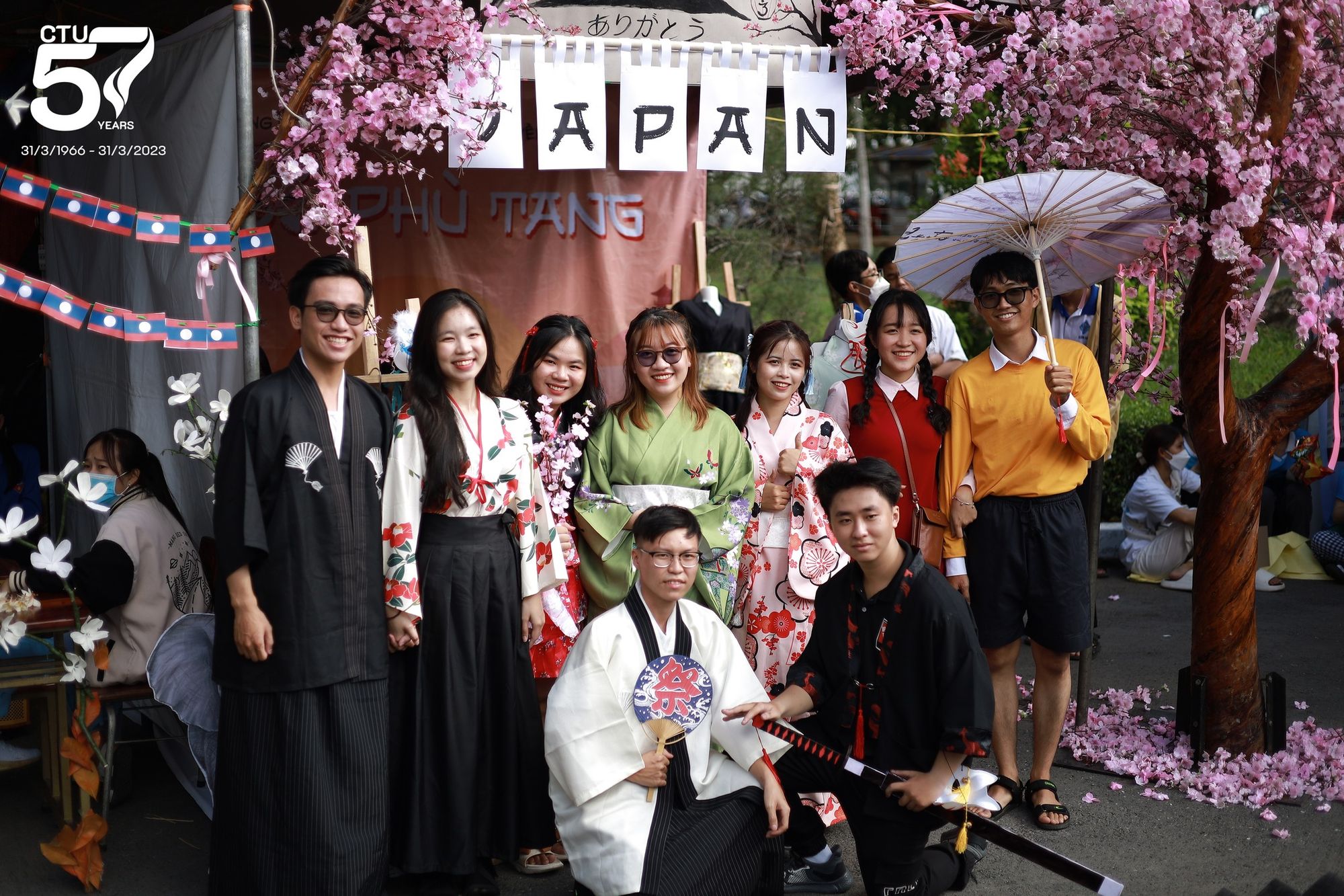 sinh vi&ecirc;n ĐH Cần Thơ