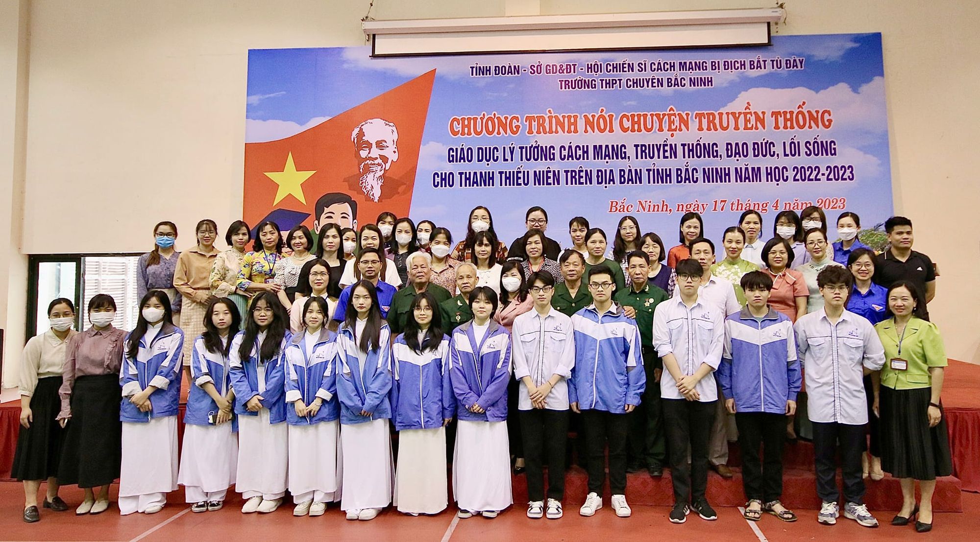 chương tr&igrave;nh hoạt động của trường