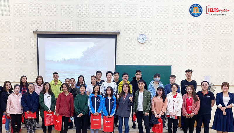 Thi thử IELTS đại học Thương Mại - IELTS Fighter 1