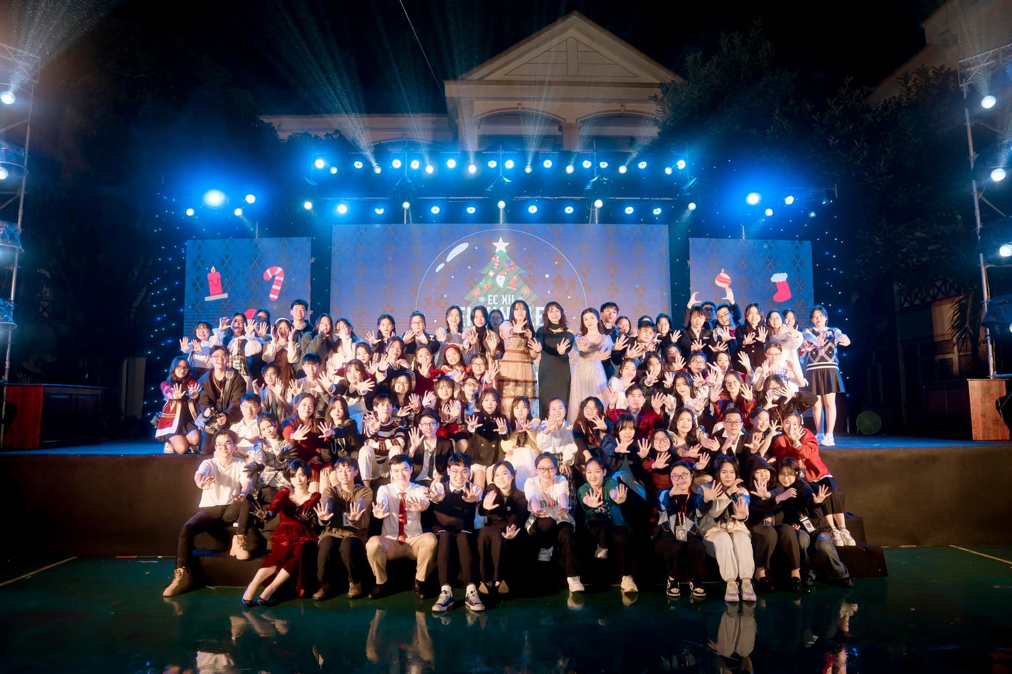 đ&ecirc;m gala của c&aacute;c bạn học sinh