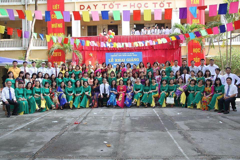 Đội ngũ gi&aacute;o vi&ecirc;n THPT Trần Nh&acirc;n T&ocirc;ng