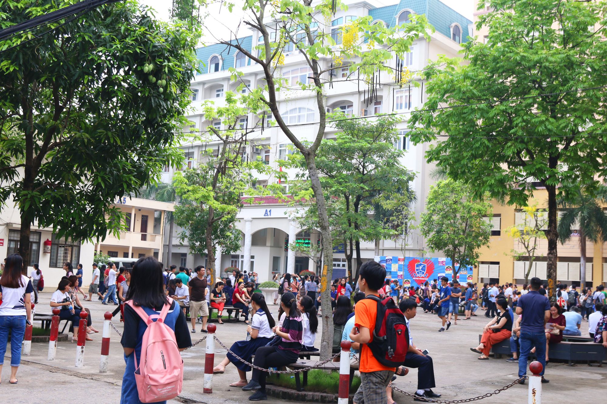 K&igrave; thi tuyển sinh v&agrave;o 10 của trường