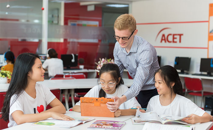 top 9 trung t&acirc;m học IELTS tốt ở HCM - Acet