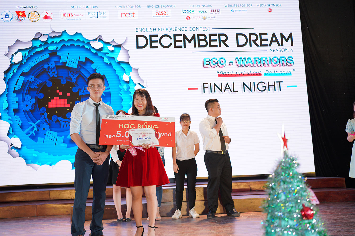 December Dream 2019 xướng tên Lê Quốc Tuấn trong vòng chung kết hùng biện