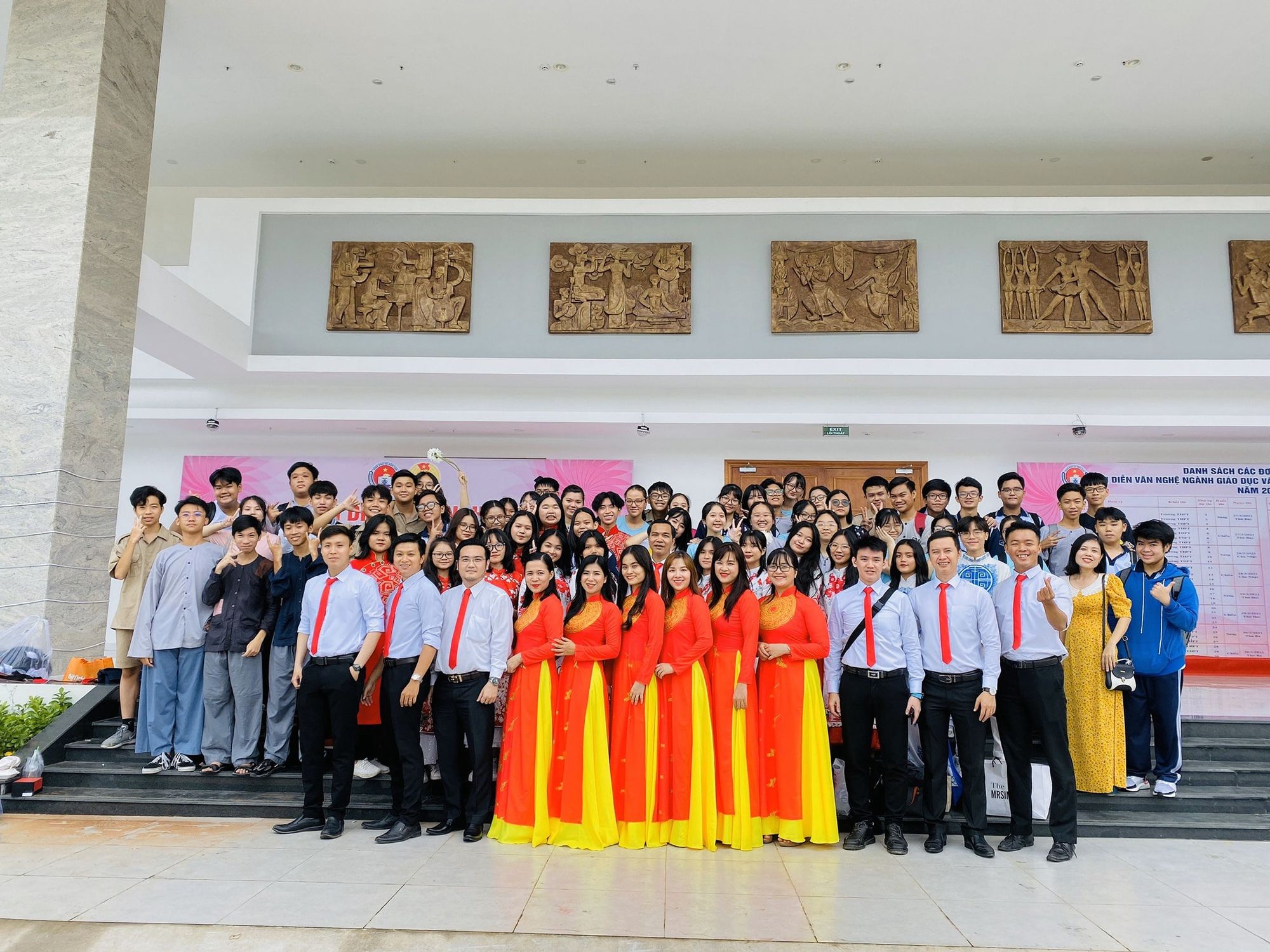 hoạt động ngoại kho&aacute; của trường