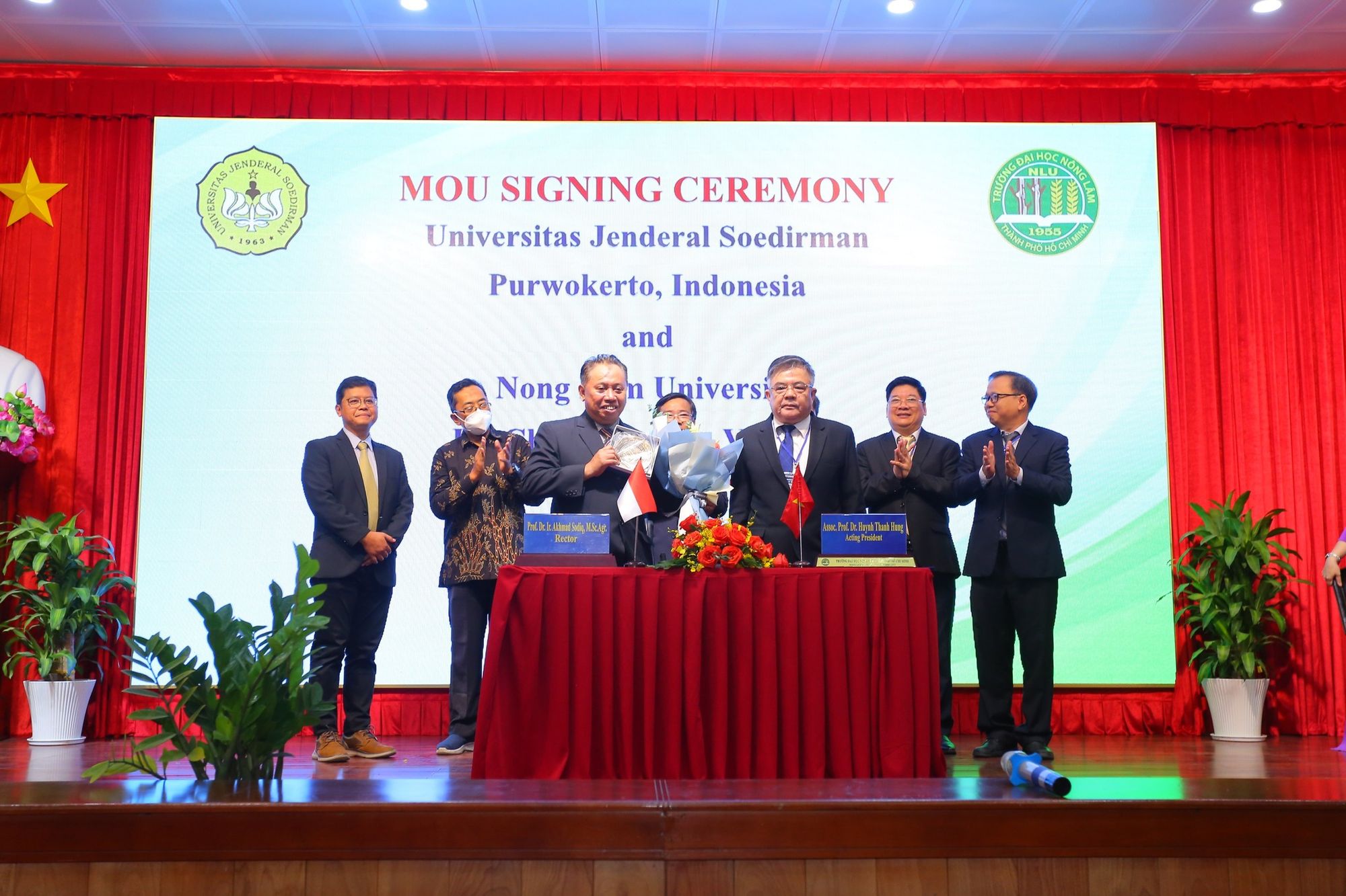 lễ k&iacute; kết giữa hai trường