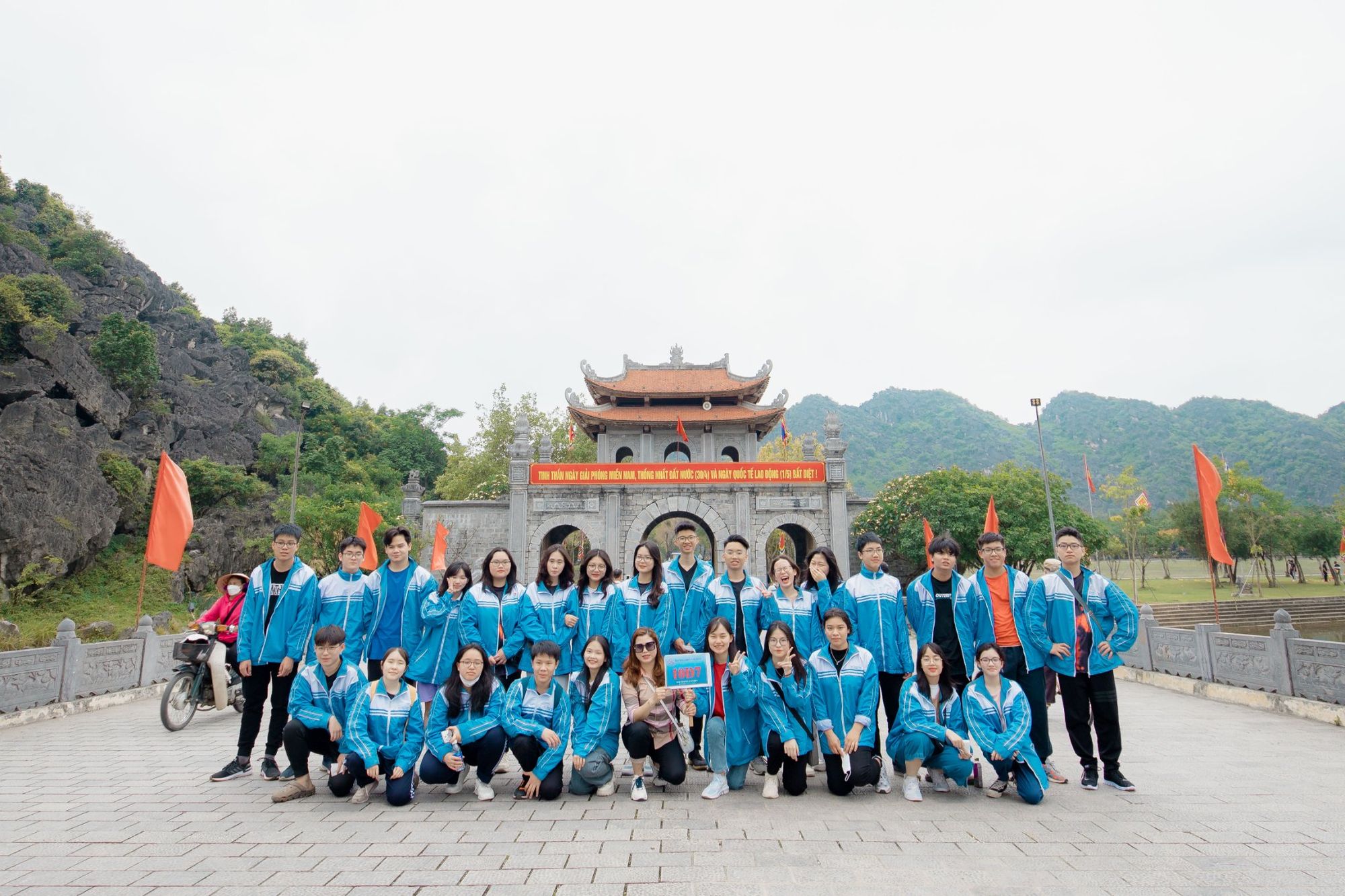 Hoạt động ngoại kho&aacute;