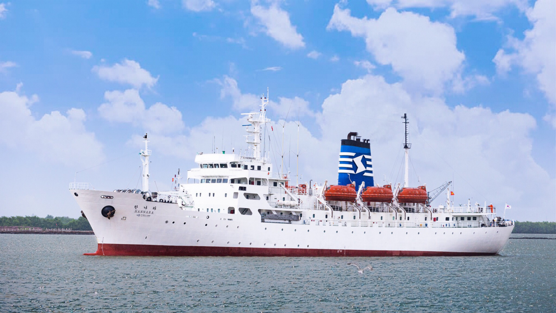 T&agrave;u huấn luyện VMU VIỆT &ndash; H&Agrave;N