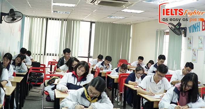 Thi thử IELTS tại trường Lương Thế Vinh