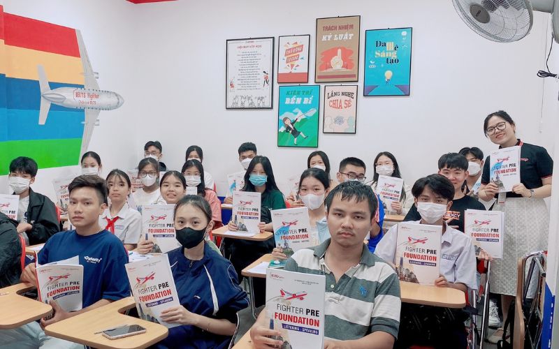 Đội ngũ gi&aacute;o vi&ecirc;n cơ sở IELTS Fighter Đỗ Xu&acirc;n Hợp quận 9
