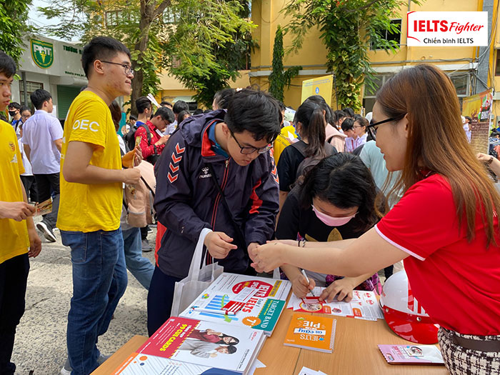 [HCM] - IELTS Fighter đồng hành cùng chương trình English Camp 2020