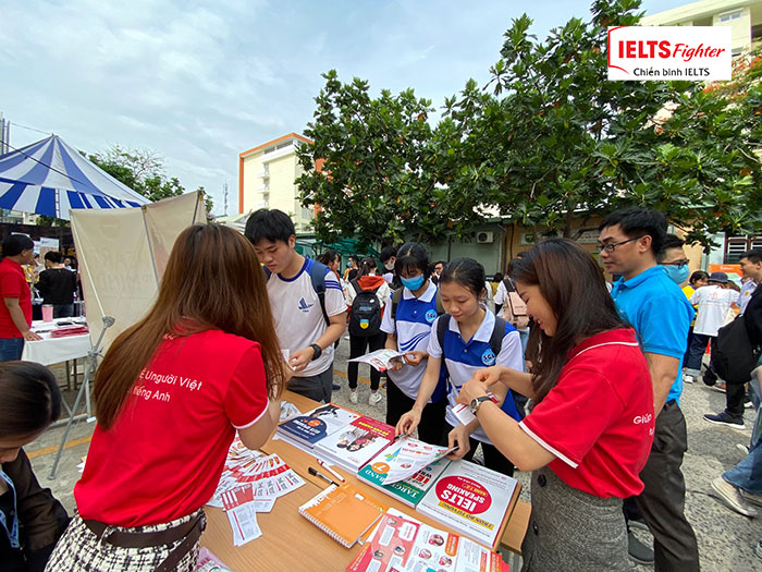 [HCM] - IELTS Fighter đồng hành cùng chương trình English Camp 2020