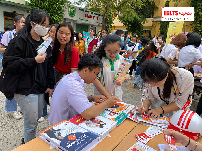 [HCM] - IELTS Fighter đồng hành cùng chương trình English Camp 2020