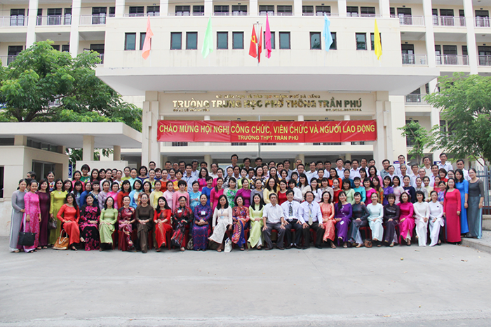 Top 12 trường THPT tốt nhất TP. Hồ Ch&iacute; Minh -  THPT Trần Ph&uacute;