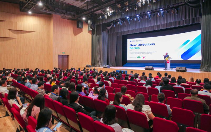 Hội trường ĐH Văn Lang