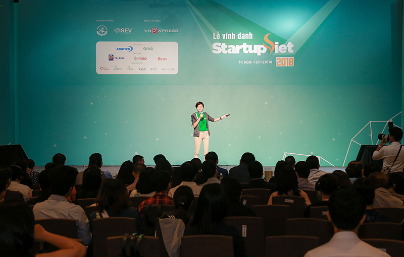 IELTS Fighter - nh&agrave; t&agrave;i trợ Bạc chương tr&igrave;nh Startup Việt 2019 do VnExpress tổ chức 2