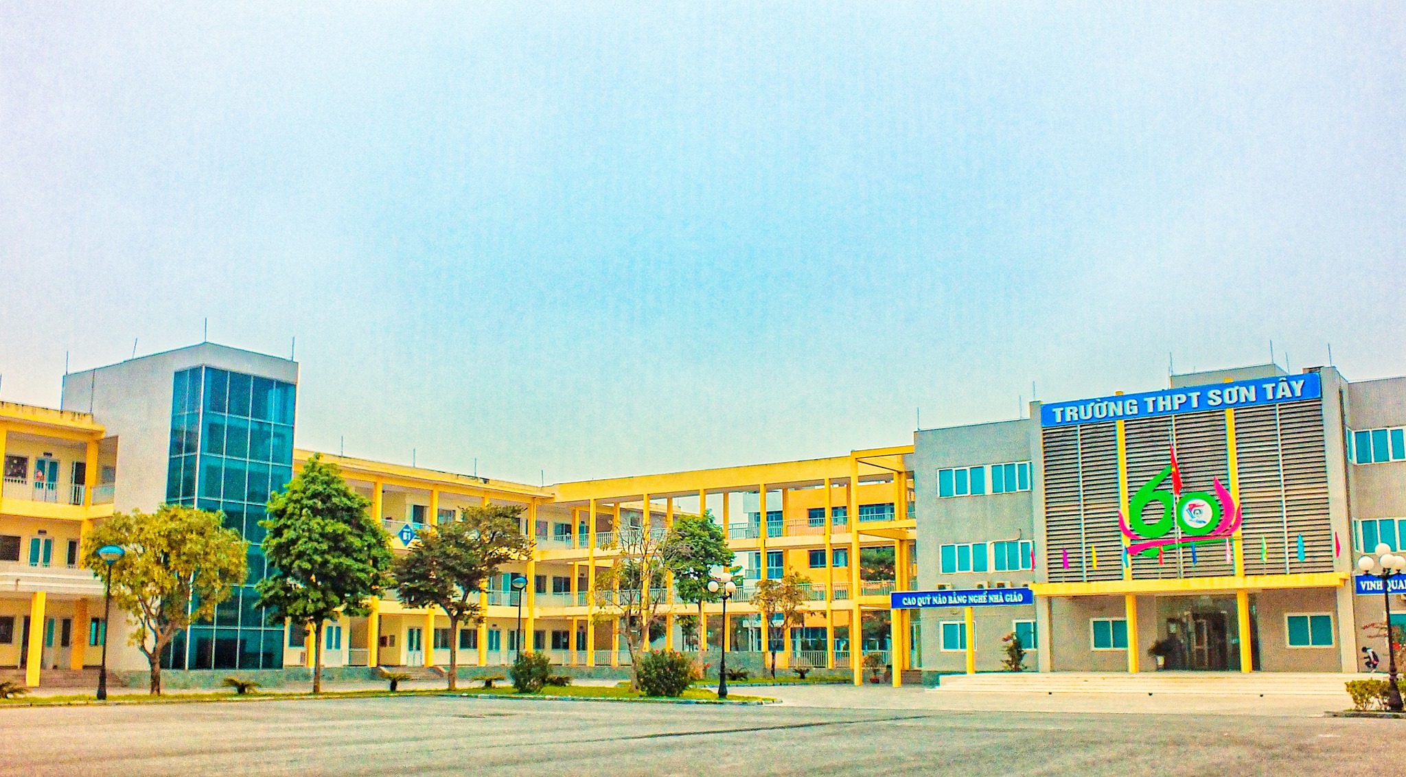 THPT Sơn T&acirc;y