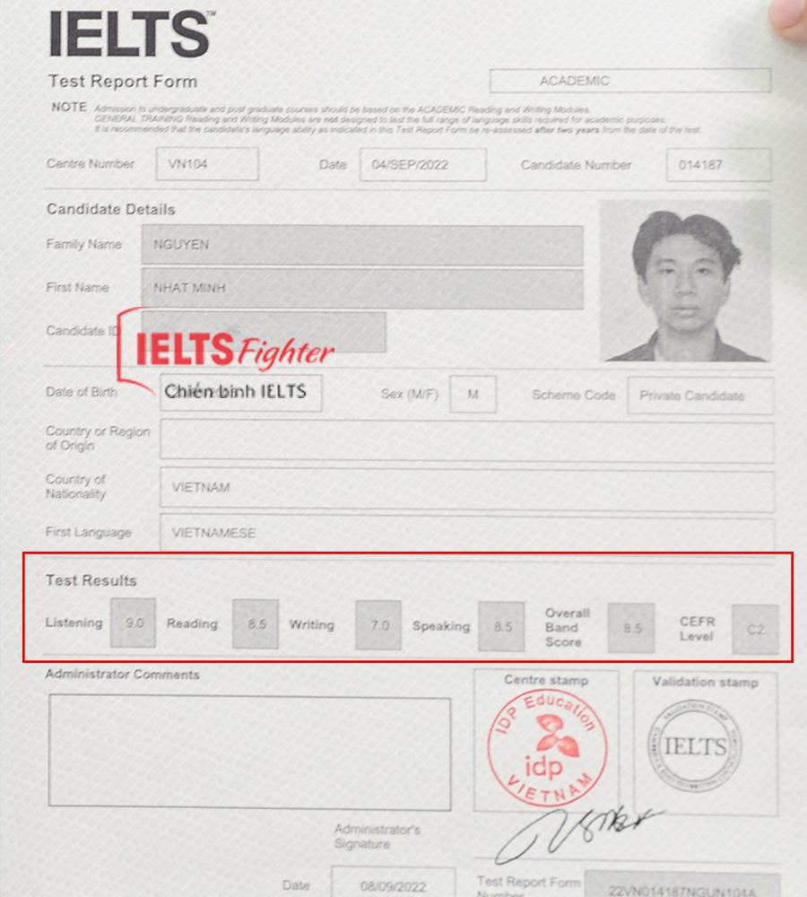 nhật minh chia sẻ c&aacute;ch học 8.5 IELTS với bảng điểm