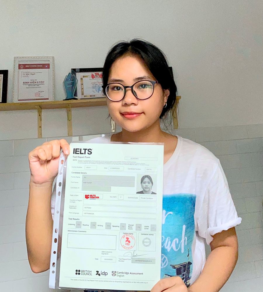 học vi&ecirc;n Minh Tuyết v&agrave; th&agrave;nh t&iacute;ch 7.0 Overall