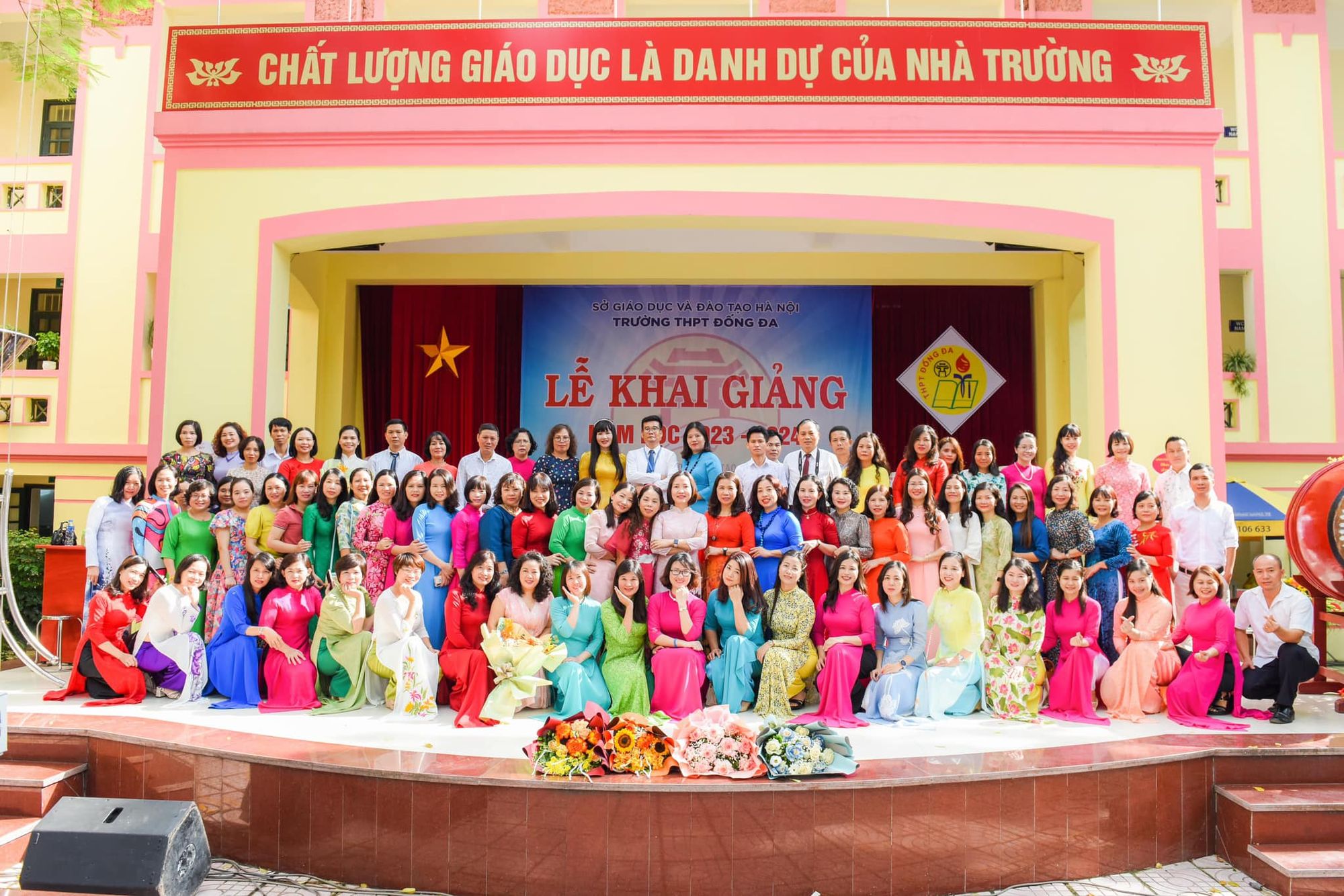 đội ngũ gi&aacute;o vi&ecirc;n THPT Đống Đa