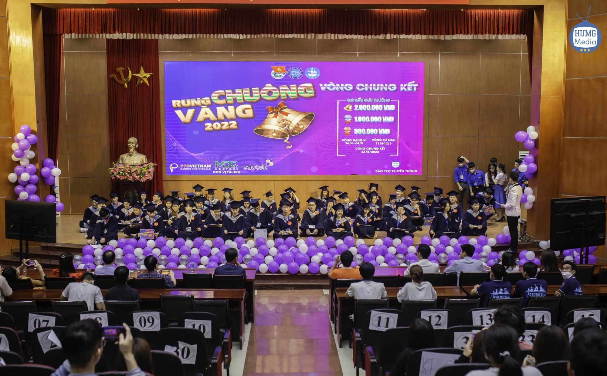 sinh vi&ecirc;n đại học Mỏ - Địa chất