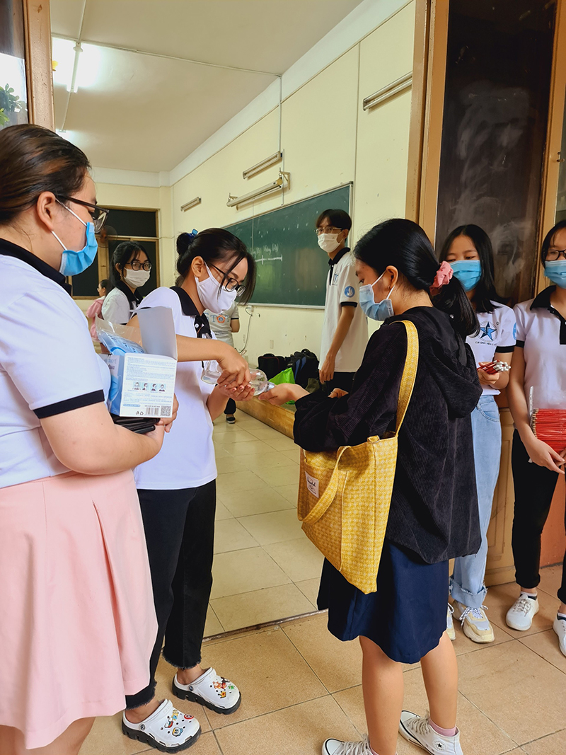 Hơn 150 sinh viên Đại học Khoa học xã hội và nhân văn tham gia kì thi thử IELTS