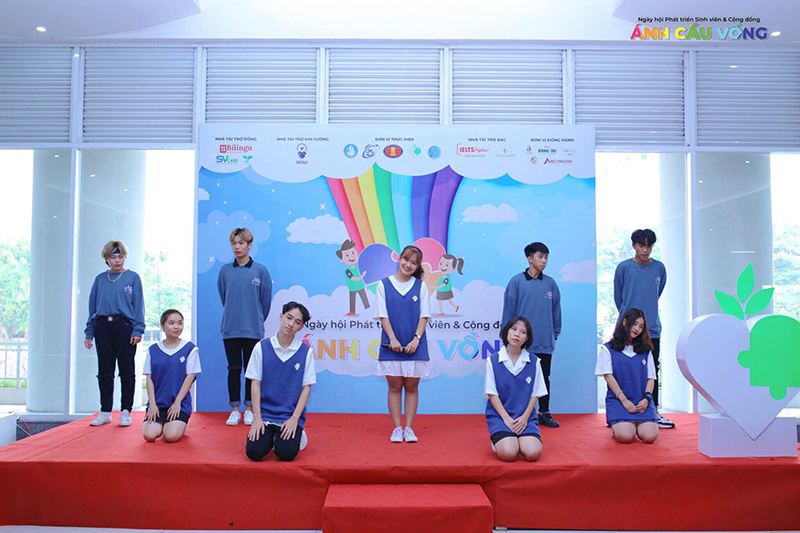 IELTS Fighter đồng hành cùng ngày hội Ánh Cầu Vồng