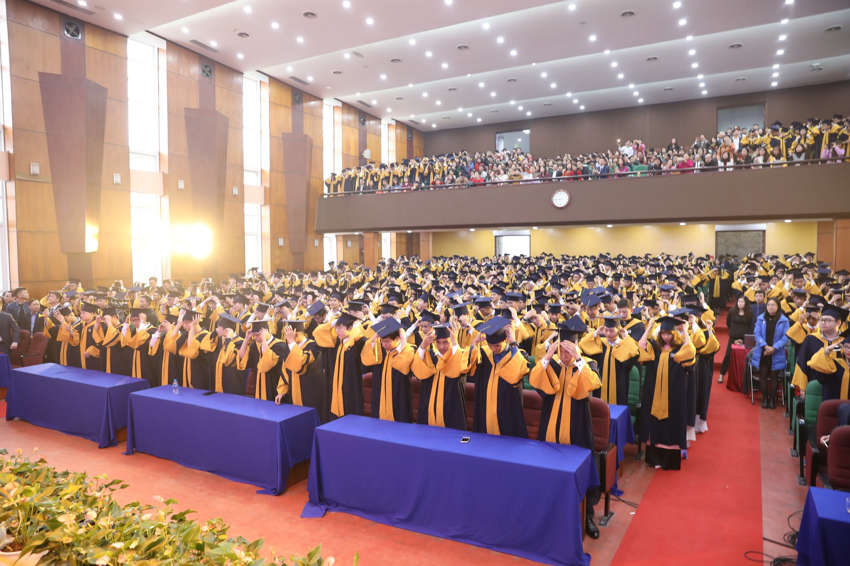 lễ tốt nghiệp đại học x&acirc;y dựng