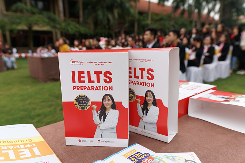 Cùng IELTS Fighter tặng sách vì 1 TRIỆU người Việt đạt 6.5 IELTS 4