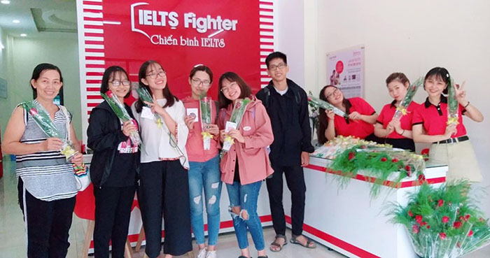 IELTS Fighter - Lan tỏa yêu thương chúc mừng ngày Phụ nữ Việt Nam 20/10 - 9