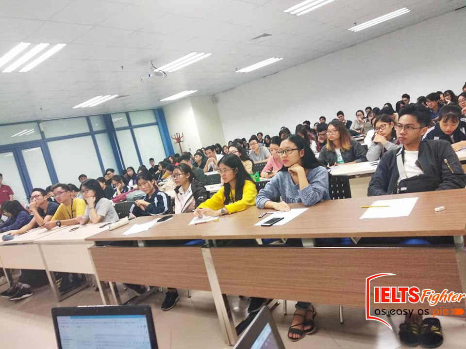 Thi thử IELTS tại trường ĐHKTQD