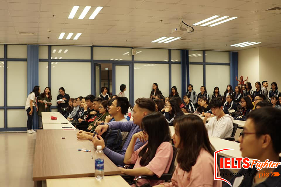Thi thử IELTS tại trường ĐHKTQD