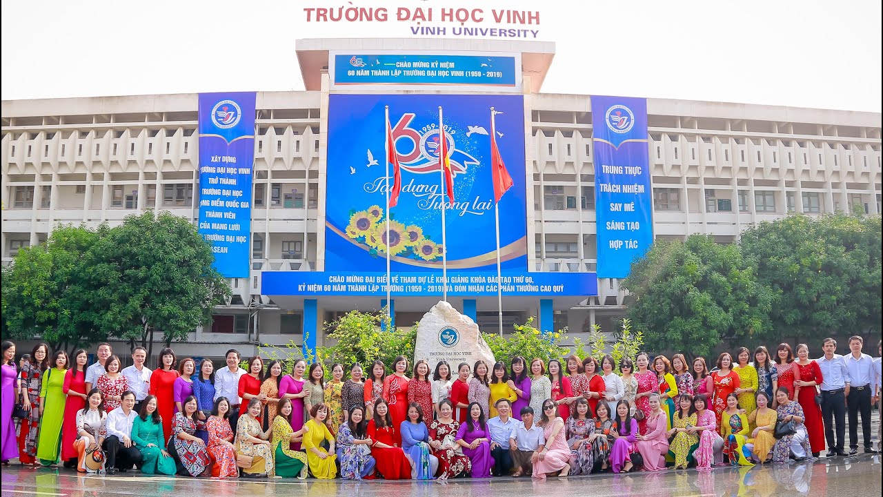 thầy c&ocirc; trường đại học Vinh