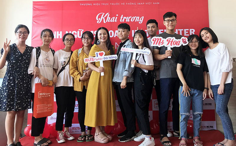 Tưng bừng khai trương cơ sở hoc IELTS thứ 12 tại Đà Nẵng -  6