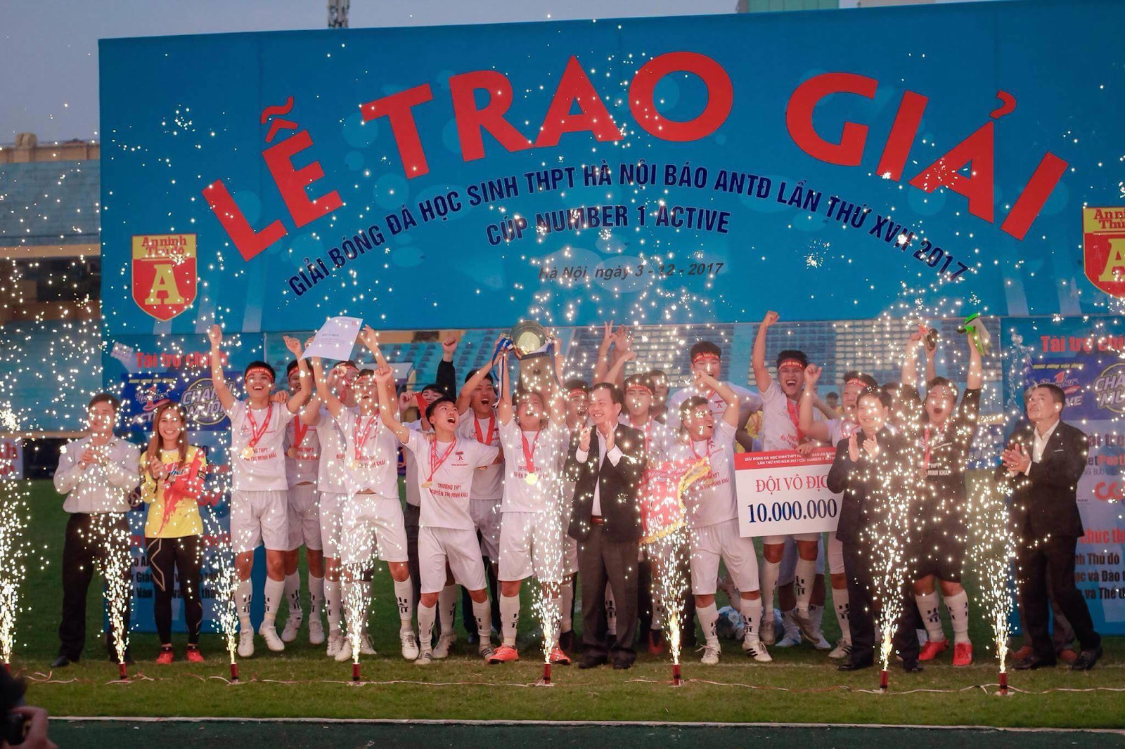 Hoạt động ngoại kho&aacute; của trường