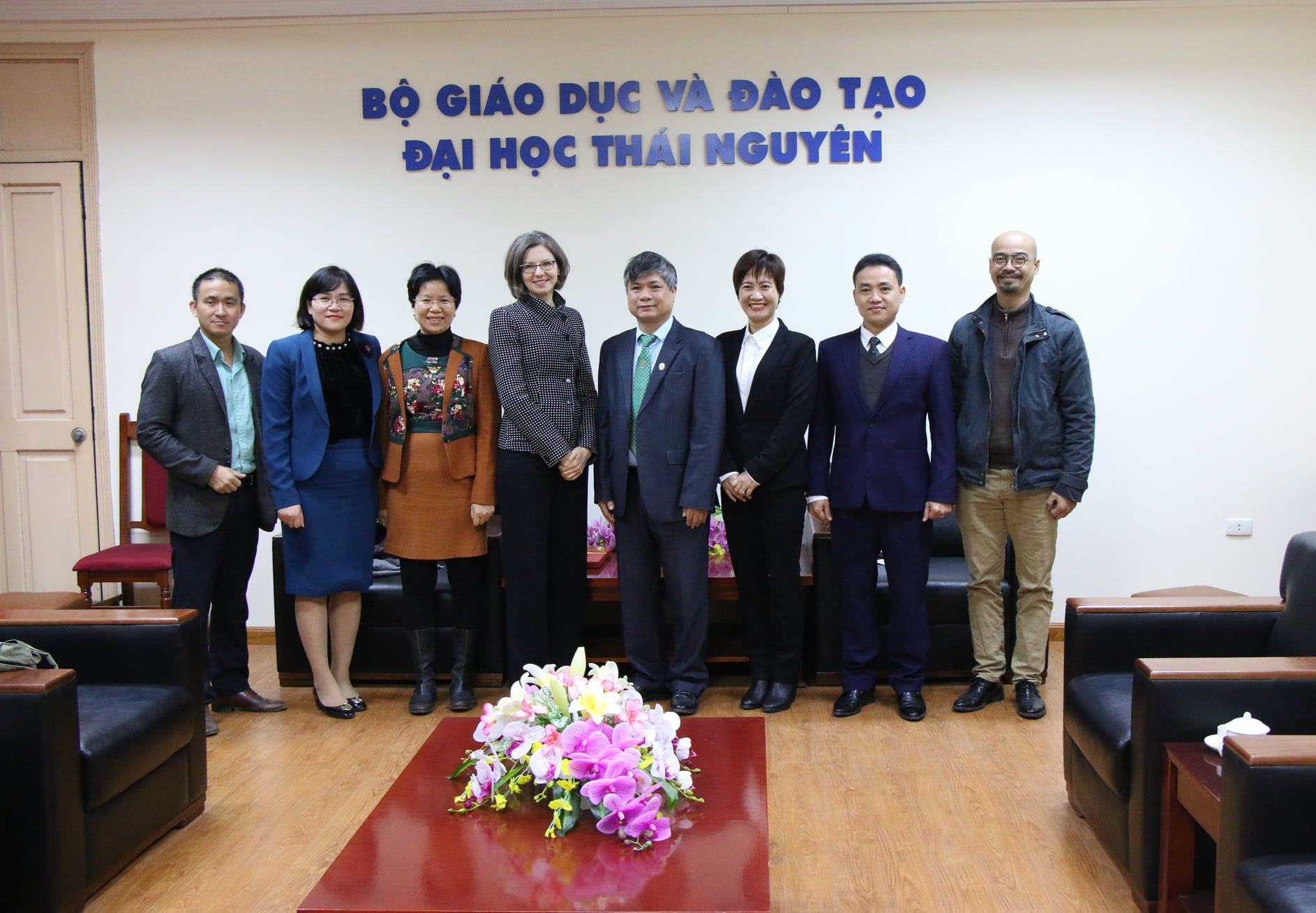 thầy c&ocirc; ĐH Th&aacute;i Nguy&ecirc;n