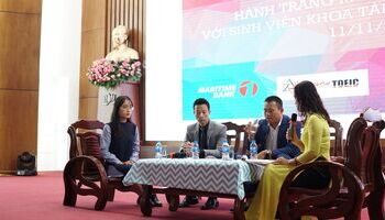 ielts-fighter-tai-tro-toa-dam-hanh-trang-mo-loi-thanh-cong-tai-dh-thuong-mai-2827